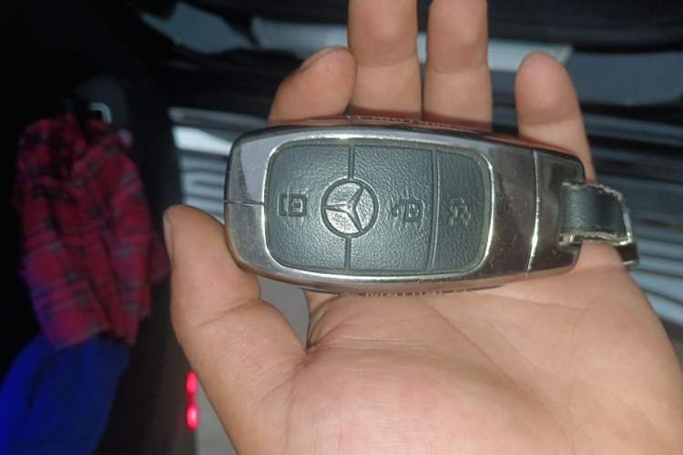 Used Mercedes-Benz GLS 2023 Second Facelift GLS 400 4MATIC Vehicle Key