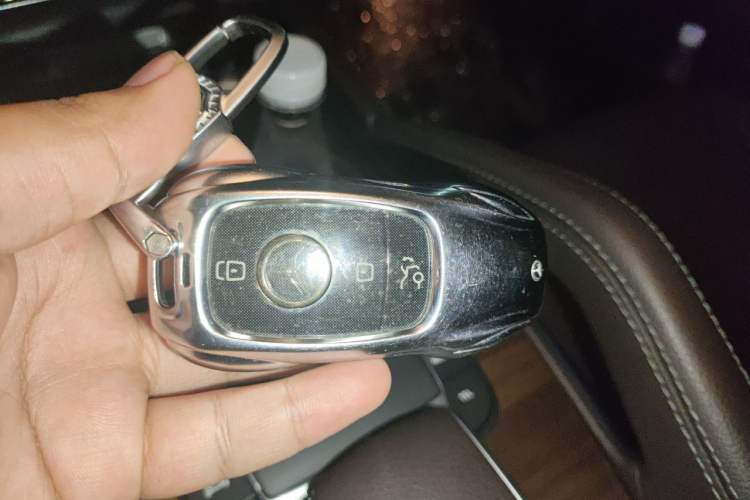 Used Mercedes-Benz GLS 2023 GLS 450 4MATIC Luxury Model Vehicle Key