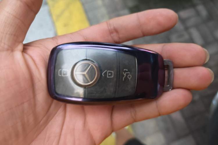 Used Mercedes-Benz GLS 2023 Refreshed GLS 450 4MATIC Luxury Edition Vehicle Key