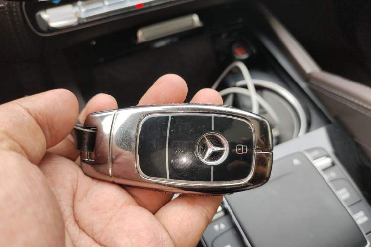 Used Mercedes-Benz GLS 2023 Second Facelift GLS 450 4MATIC Stylish Version Vehicle Key