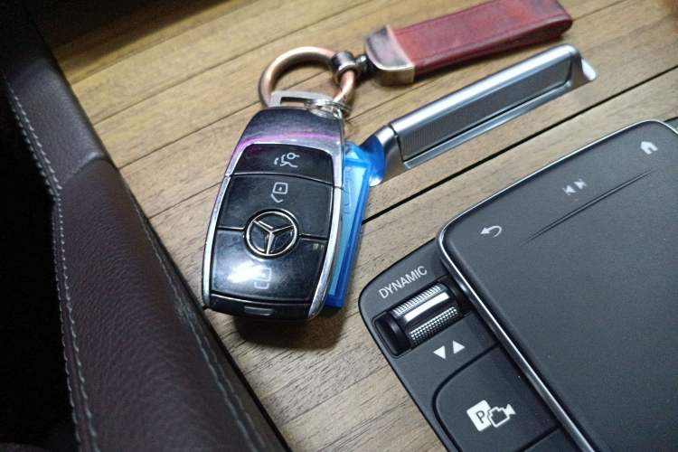 Used Mercedes-Benz GLS 2023 Second Facelift GLS 450 4MATIC Luxury Edition Vehicle Key