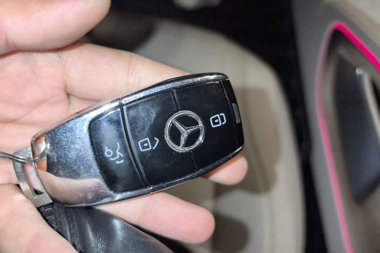 Used Mercedes-Benz GLS 2023 Refresh GLS 450 4MATIC Fashion Edition Vehicle Key