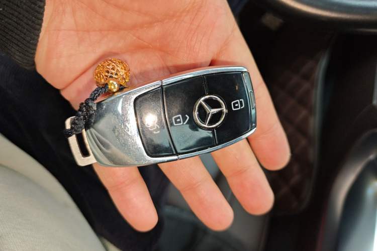 Used Mercedes-Benz GLS 2023 Second Facelift GLS 450 4MATIC Stylish Version Vehicle Key