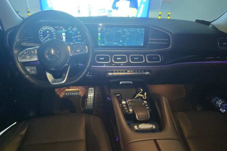 Used Mercedes-Benz GLS 2023 GLS 450 4MATIC Stylish Model Center Console
