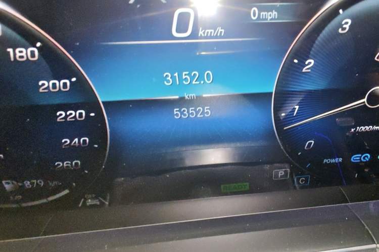 Used Mercedes-Benz GLS 2023 GLS 450 4MATIC Stylish Model Odometer Close Up