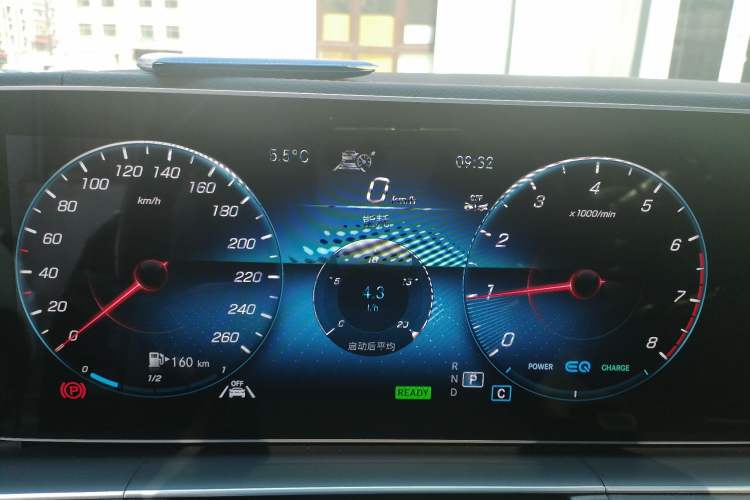 Used Mercedes-Benz GLS 2023 GLS 450 4MATIC Stylish Model Instrument Cluster