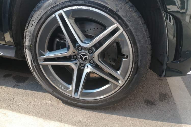 Used Mercedes-Benz GLS 2023 GLS 450 4MATIC Stylish Model Right Front Wheel Hub
