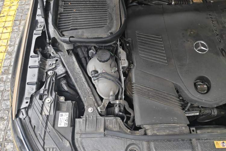 Used Mercedes-Benz GLS 2023 GLS 450 4MATIC Stylish Model Engine Bay Right