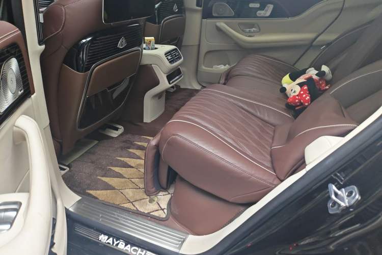 Used Mercedes-Benz GLS 2023 GLS 450 4MATIC Stylish Model Left Rear Seat
