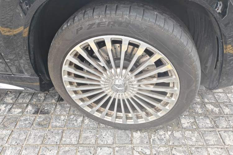 Used Mercedes-Benz GLS 2023 GLS 450 4MATIC Stylish Model Right Front Wheel Hub