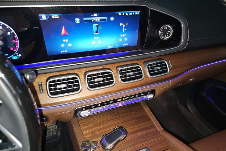 Used Mercedes-Benz GLS 2024 GLS 450 4MATIC Luxury Model Audio And AC Panel