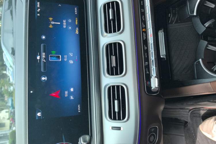 Used Mercedes-Benz GLS 2024 GLS 400 4MATIC Audio And AC Panel