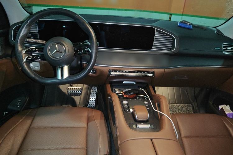 Used Mercedes-Benz GLS 2024 GLS 450 4MATIC Stylish Model Center Console