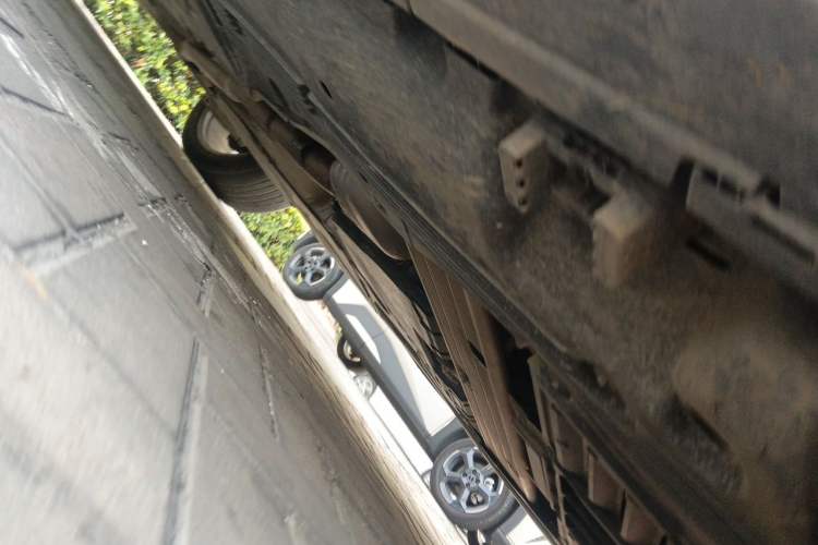 Used Mercedes-Benz GLS 2024 GLS 450 4MATIC Luxury Model Chassis Front Right