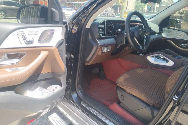 Used Mercedes-Benz GLS 2024 GLS 400 4MATIC Driver Seat