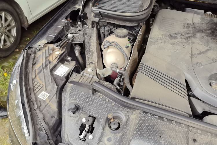 Used Mercedes-Benz GLS 2024 GLS 450 4MATIC Stylish Model Engine Bay Right