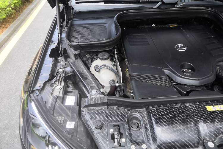 Used Mercedes-Benz GLS 2024 GLS 450 4MATIC Stylish Model Engine Bay Right