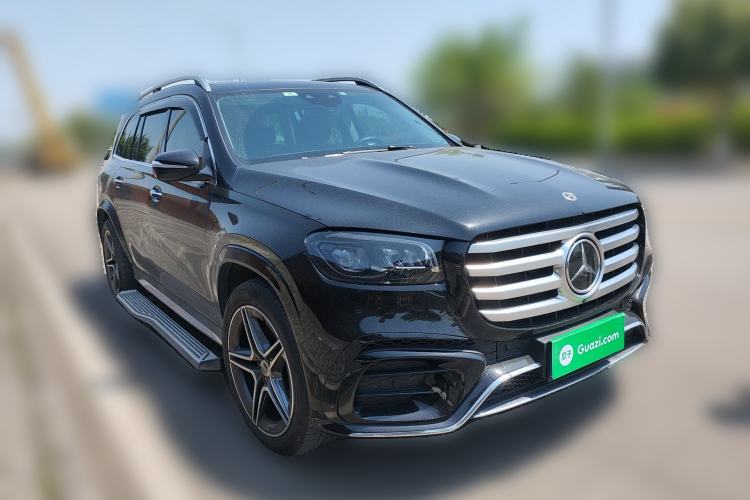 Used Mercedes-Benz GLS 2024 GLS 450 4MATIC Stylish Model Front Right 45 Deg