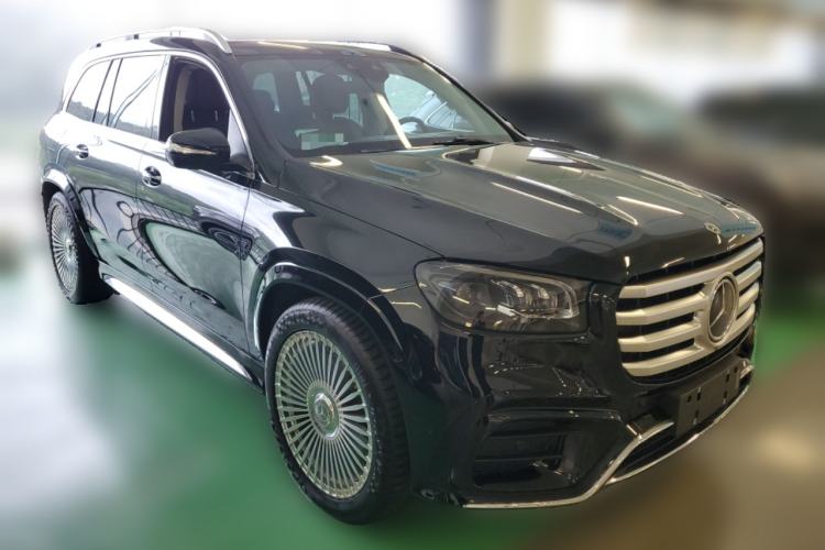 Used Mercedes-Benz GLS 2024 GLS 450 4MATIC Luxury Model Front Right 45 Deg