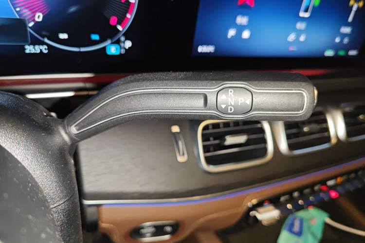 Used Mercedes-Benz GLS 2024 GLS 450 4MATIC Stylish Model Gear Lever