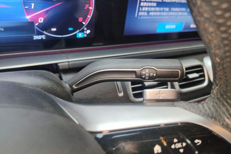 Used Mercedes-Benz GLS 2024 GLS 450 4MATIC Stylish Model Gear Lever