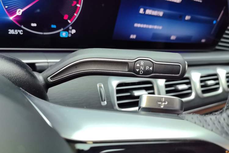 Used Mercedes-Benz GLS 2024 GLS 450 4MATIC Stylish Model Gear Lever