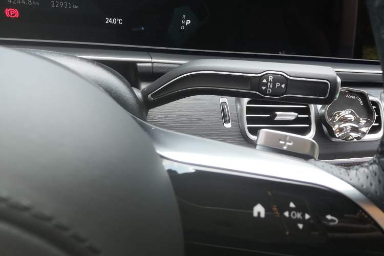 Used Mercedes-Benz GLS 2024 GLS 450 4MATIC Stylish Model Gear Lever