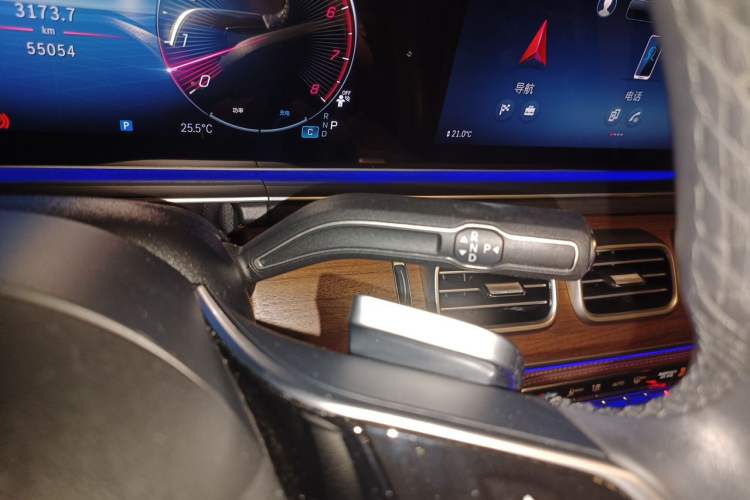 Used Mercedes-Benz GLS 2024 GLS 450 4MATIC Luxury Model Gear Lever
