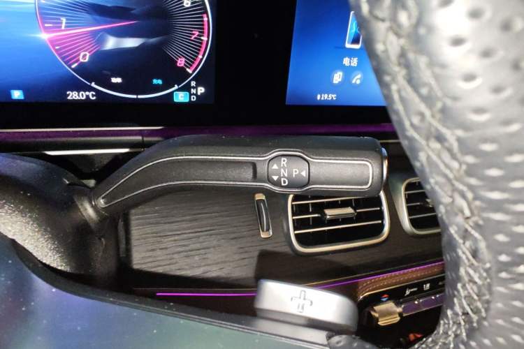 Used Mercedes-Benz GLS 2024 GLS 450 4MATIC Stylish Model Gear Lever