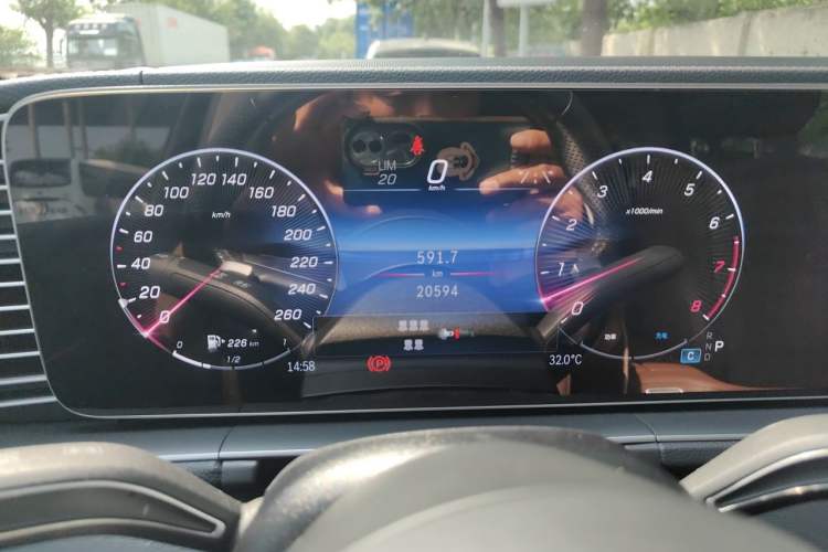 Used Mercedes-Benz GLS 2024 GLS 450 4MATIC Stylish Model Instrument Cluster