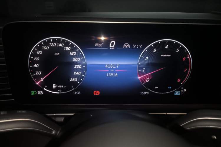 Used Mercedes-Benz GLS 2024 GLS 450 4MATIC Stylish Model Instrument Cluster