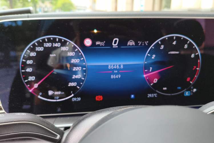 Used Mercedes-Benz GLS 2024 GLS 450 4MATIC Stylish Model Instrument Cluster