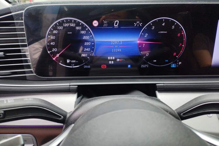 Used Mercedes-Benz GLS 2024 GLS 450 4MATIC Dynamic Edition Instrument Cluster