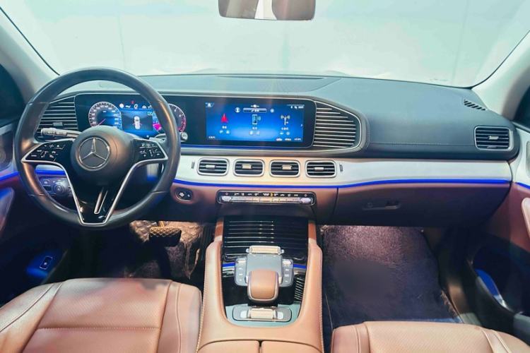 Used Mercedes-Benz GLS 2024 GLS 400 4MATIC Interior 1