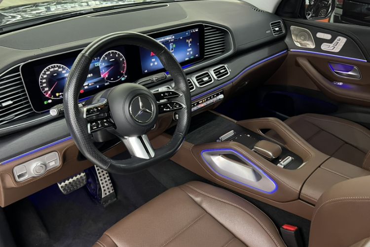 Used Mercedes-Benz GLS 2024 GLS 450 4MATIC Stylish Model Interior 1