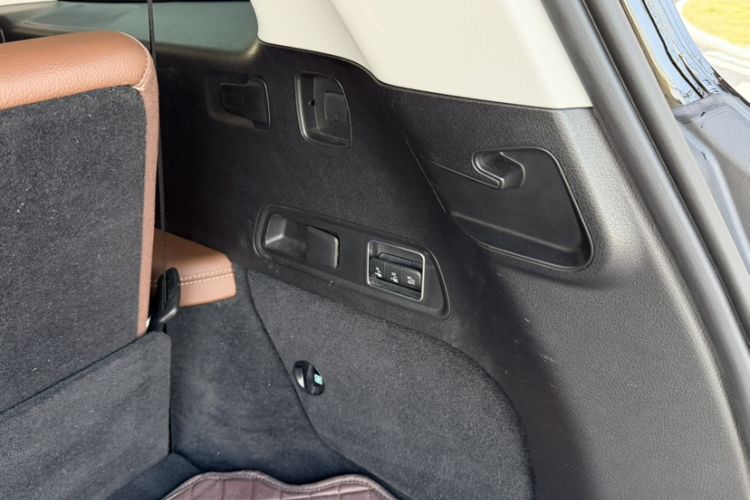 Used Mercedes-Benz GLS 2024 GLS 400 4MATIC Interior 4