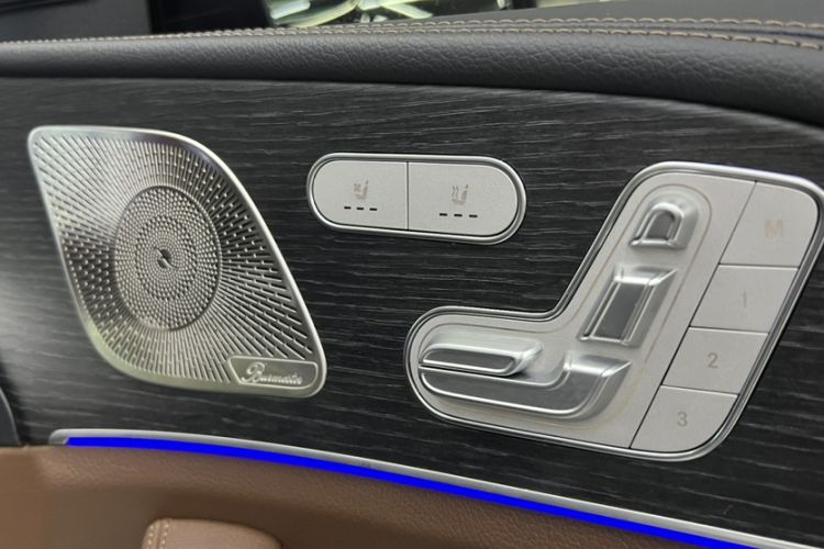 Used Mercedes-Benz GLS 2024 GLS 450 4MATIC Stylish Model Interior 4