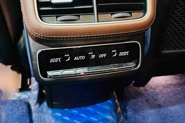 Used Mercedes-Benz GLS 2024 GLS 400 4MATIC Interior 5