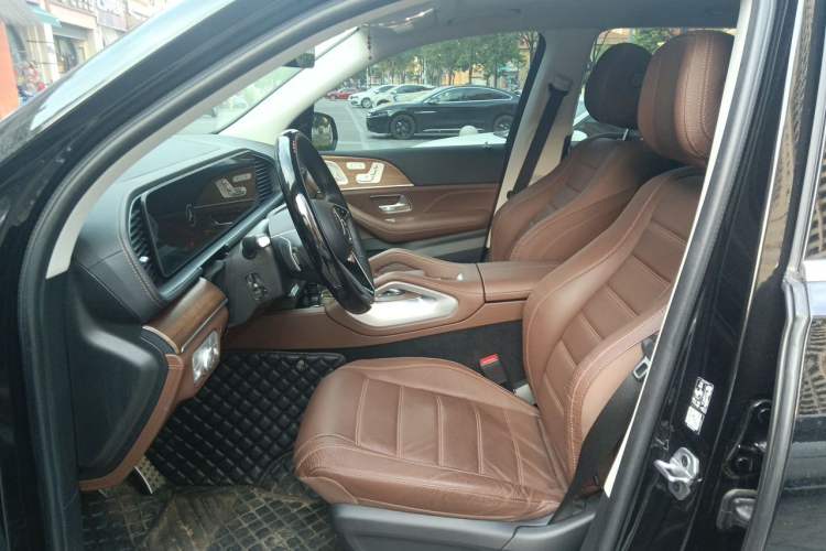 Used Mercedes-Benz GLS 2024 GLS 450 4MATIC Luxury Model Left Front Seat