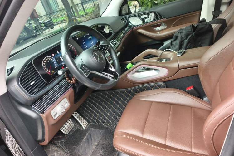 Used Mercedes-Benz GLS 2024 GLS 400 4MATIC Left Front Seat