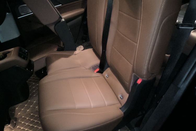 Used Mercedes-Benz GLS 2024 GLS 450 4MATIC Stylish Model Left Rear Seat