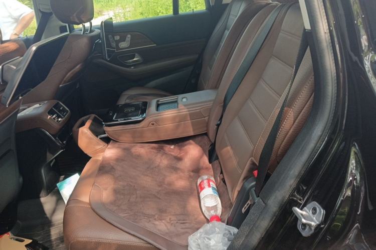 Used Mercedes-Benz GLS 2024 GLS 450 4MATIC Luxury Model Left Rear Seat