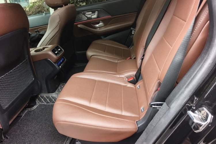 Used Mercedes-Benz GLS 2024 GLS 400 4MATIC Left Rear Seat