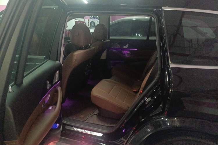Used Mercedes-Benz GLS 2024 GLS 450 4MATIC Dynamic Edition Left Rear Seat