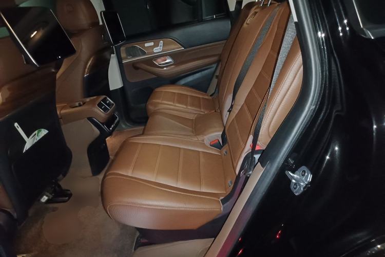 Used Mercedes-Benz GLS 2024 GLS 450 4MATIC Luxury Model Left Rear Seat