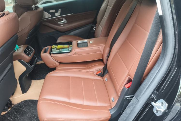 Used Mercedes-Benz GLS 2024 GLS 450 4MATIC Stylish Model Left Rear Seat