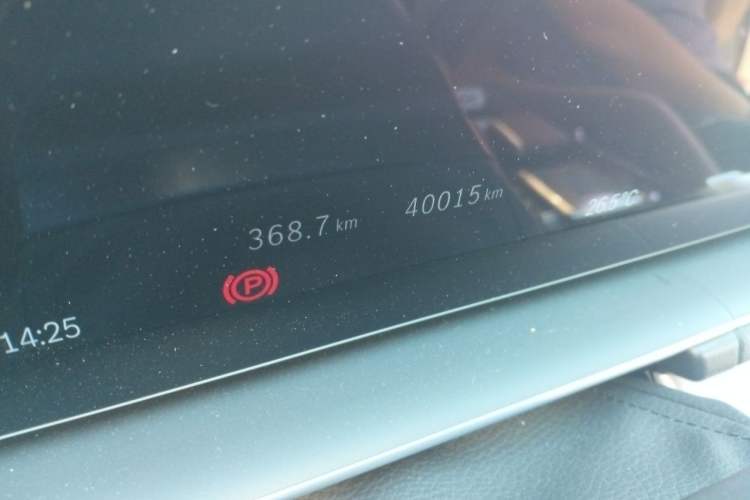 Used Mercedes-Benz GLS 2024 GLS 400 4MATIC Odometer Close Up