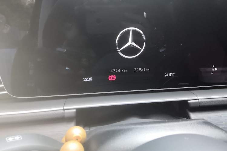 Used Mercedes-Benz GLS 2024 GLS 450 4MATIC Stylish Model Odometer Close Up