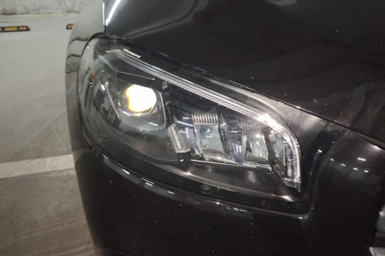 Used Mercedes-Benz GLS 2024 GLS 450 4MATIC Stylish Model Right Front Headlight