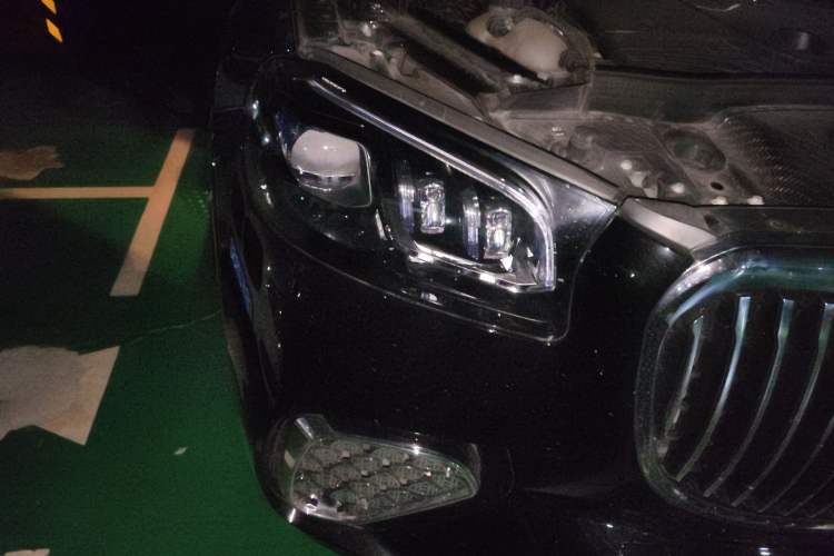 Used Mercedes-Benz GLS 2024 GLS 450 4MATIC Luxury Model Right Front Headlight